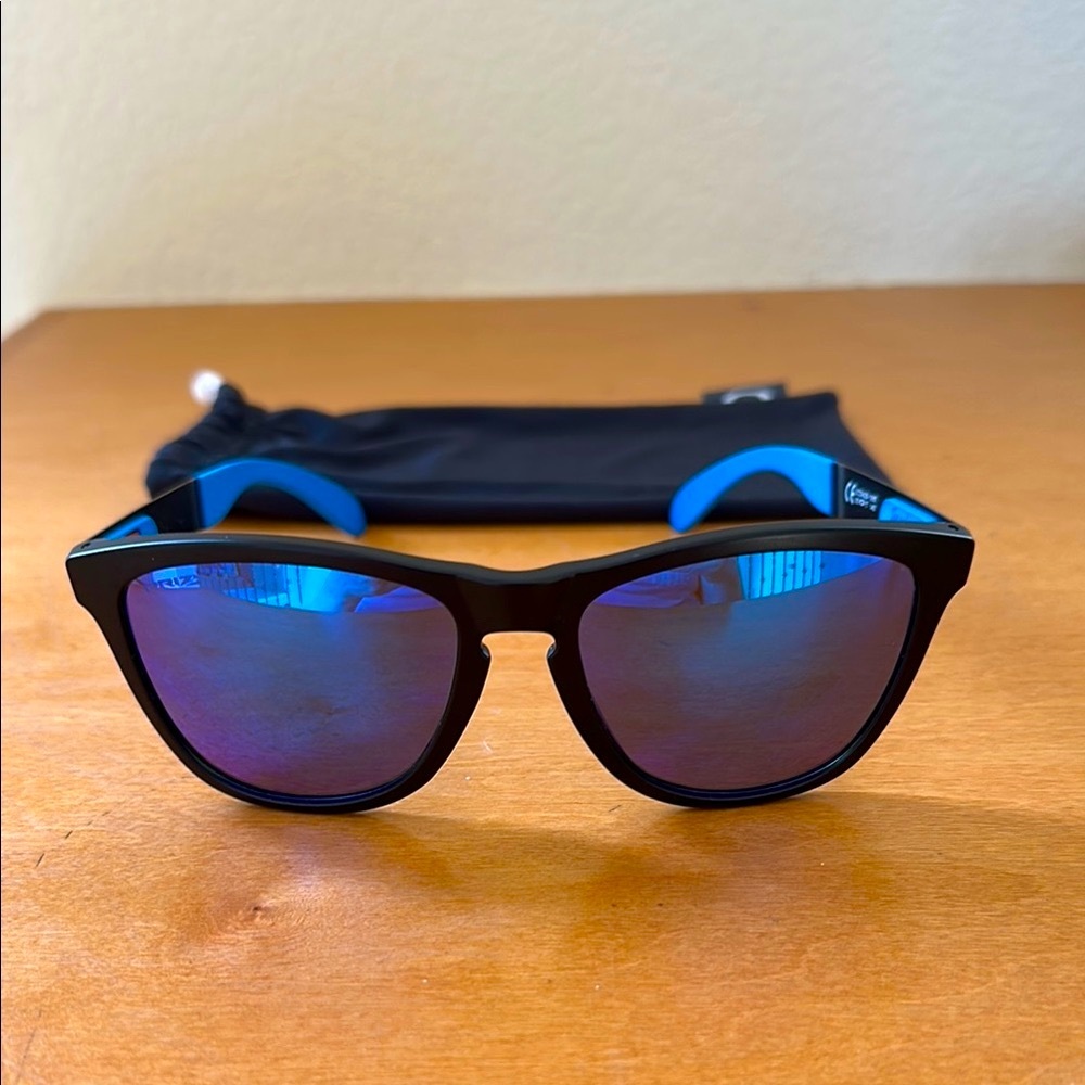 Oakley Frogskins Prizm Polarized Black/Blue Sunglasses